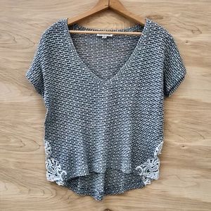 🌼3/$20!🌼 American Eagle Lacy V-Neck Top
